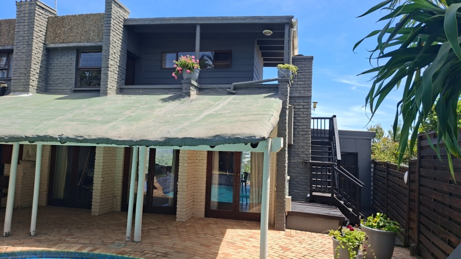 5 Bedroom Property for Sale in Blue Bend Eastern Cape